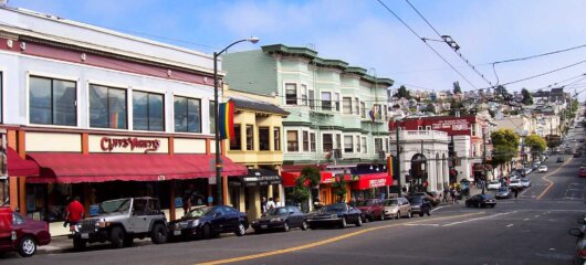 Calle en Castro, San Francisco, EUA