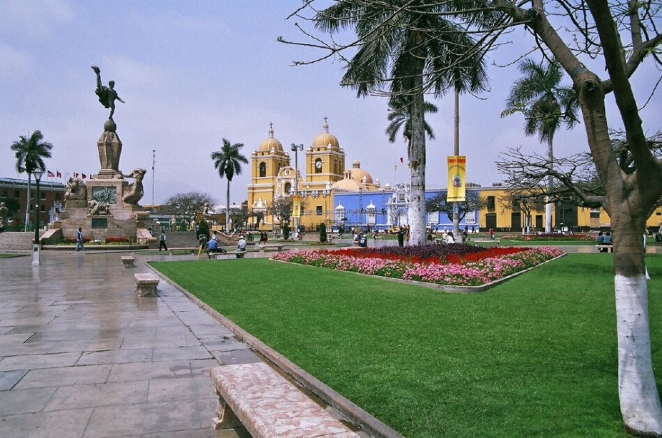La Plaza de Armas de Trujillo