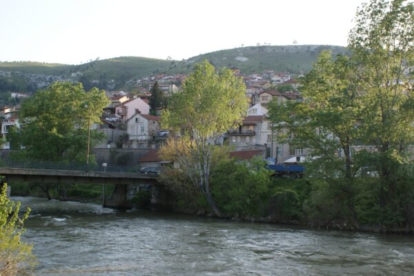 Veles 2