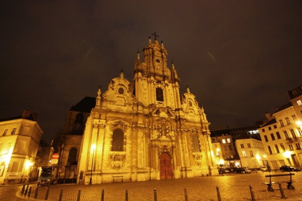 Iglesia de San Juan Bautista de Beguinage 1
