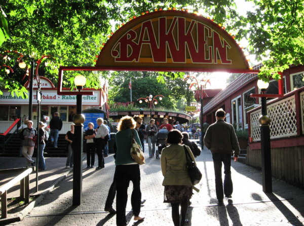 Bakken en Dinamarca es el parque temático de diversiones más antiguo del mundo.