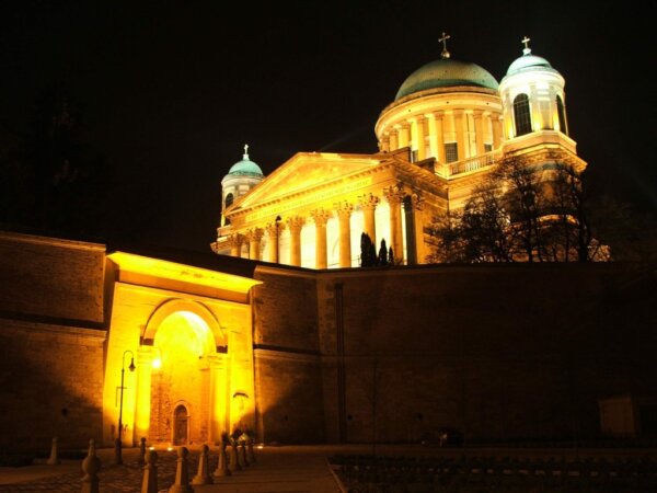 Puerta Oscura en Esztergom 2