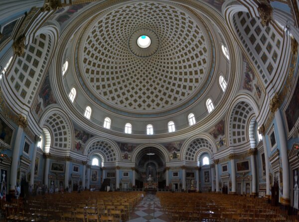 Rotonda de Mosta 3