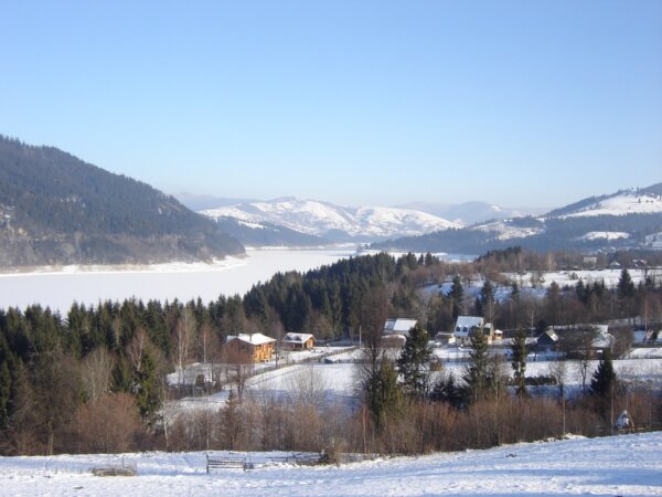 Lago Izvorul Muntelui 4