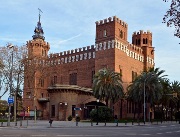 Castillo de los Tres Dragones 1