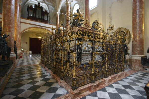 hofkirche innsbruck 4