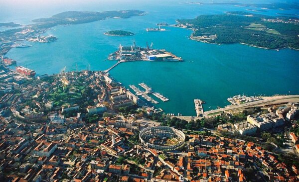 Pula Romana 1
