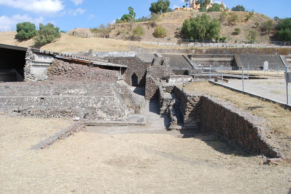 Pirámide de Cholula y sus túneles