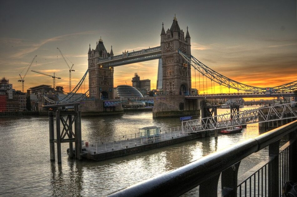 Tower Bridge y su suelo de vidrio